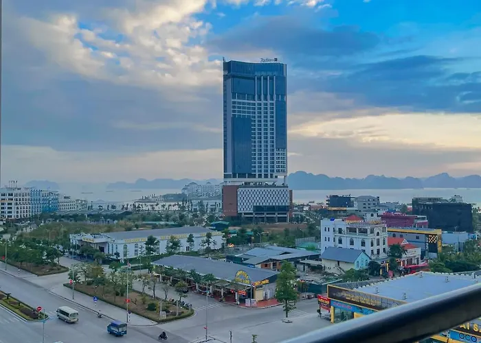 Alumi 3br Bay View Ha Long